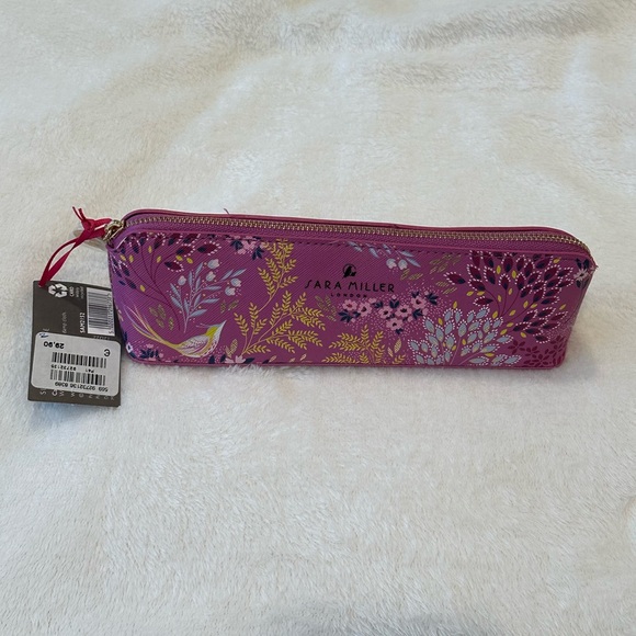 sarah miller Handbags - Sara Miller Makeup Floral Makeup Bag